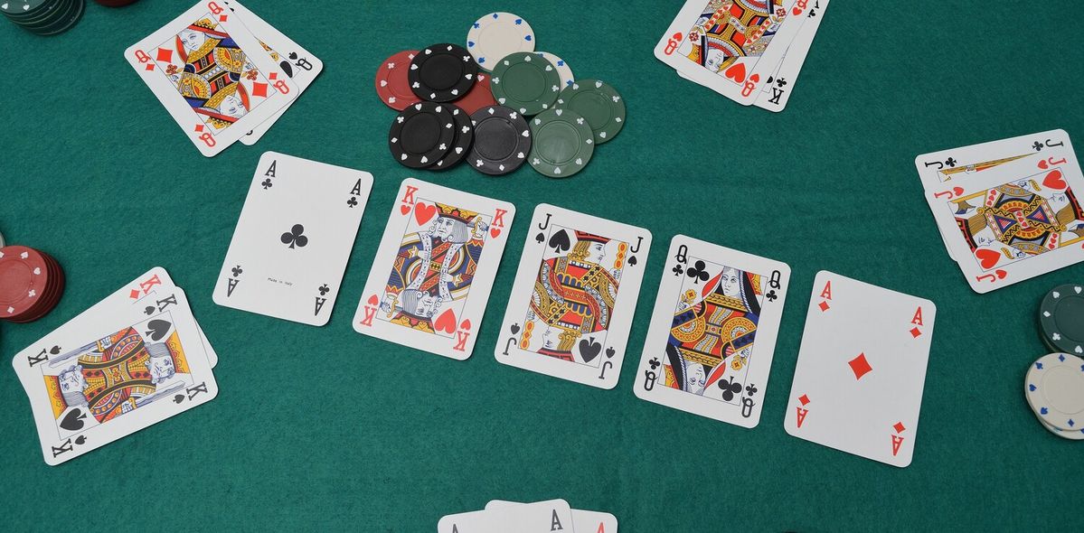 Casino City کیسینو میں پوکر گیمز